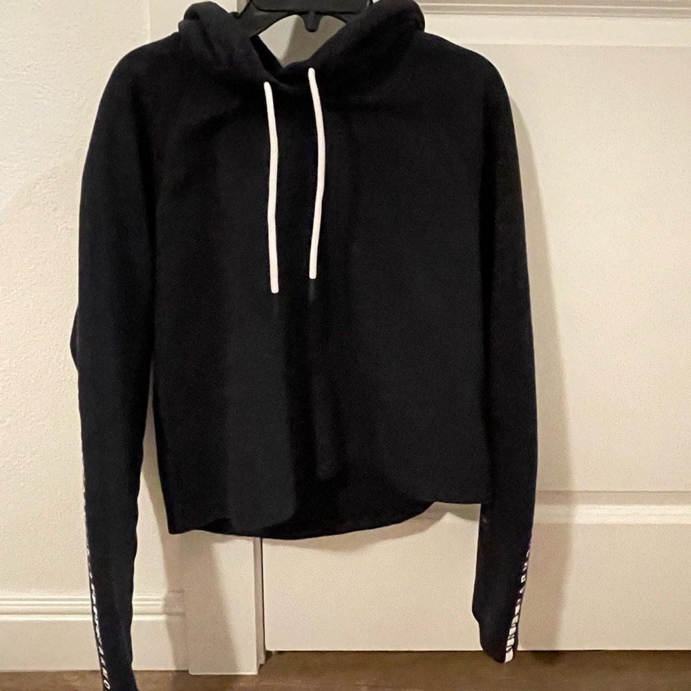 Under Armour Black Hooded Cropped Jacket